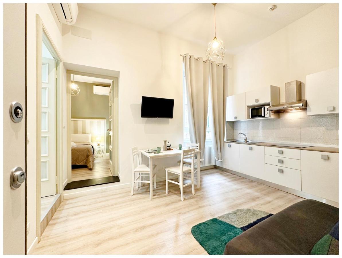 Apartment Real Italian Estate - Maps Genoa